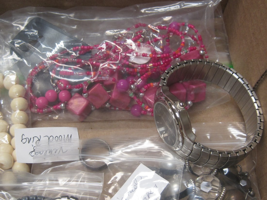 Estate Lot of Jewelry - 4