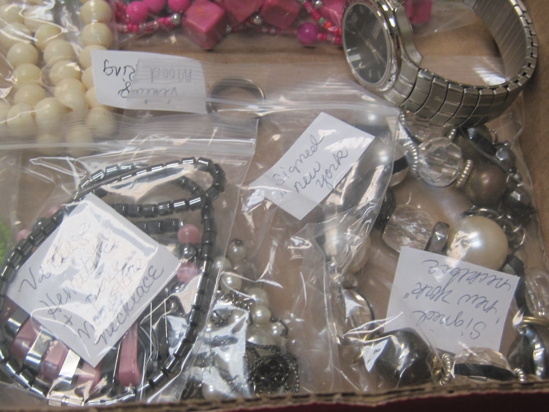 Estate Lot of Jewelry - 5