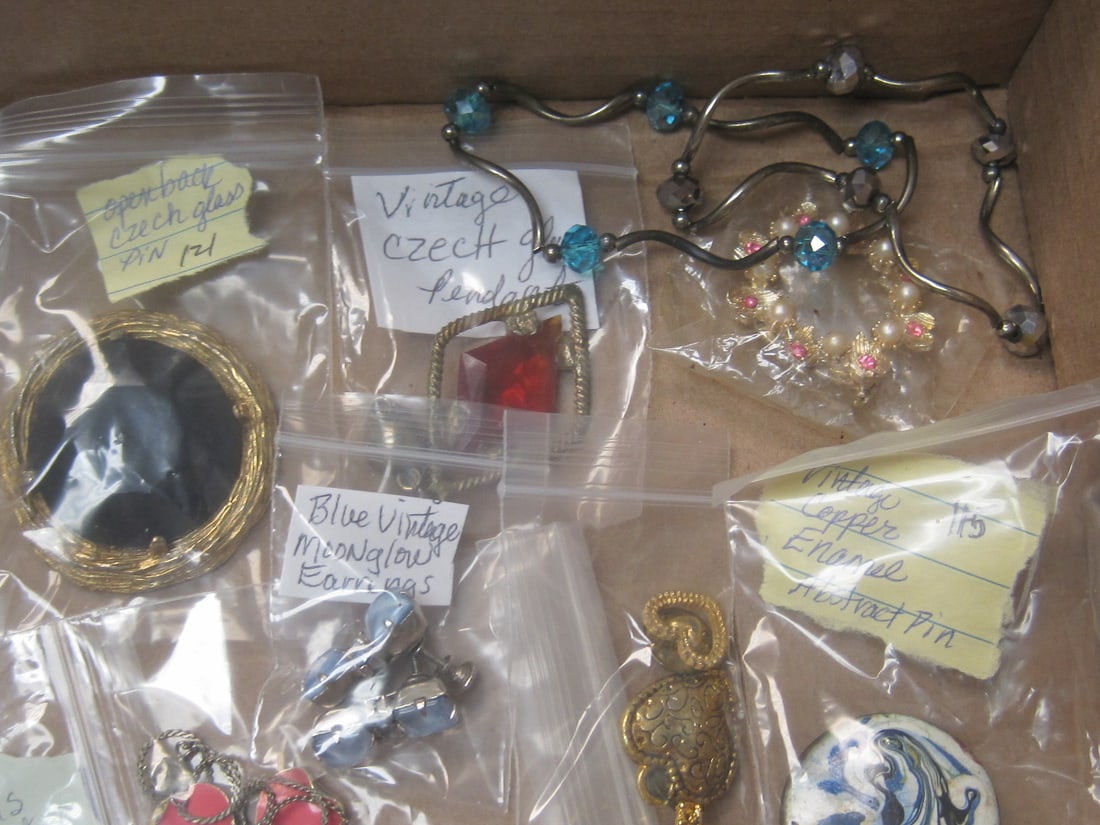 Estate Lot of Jewelry - 4