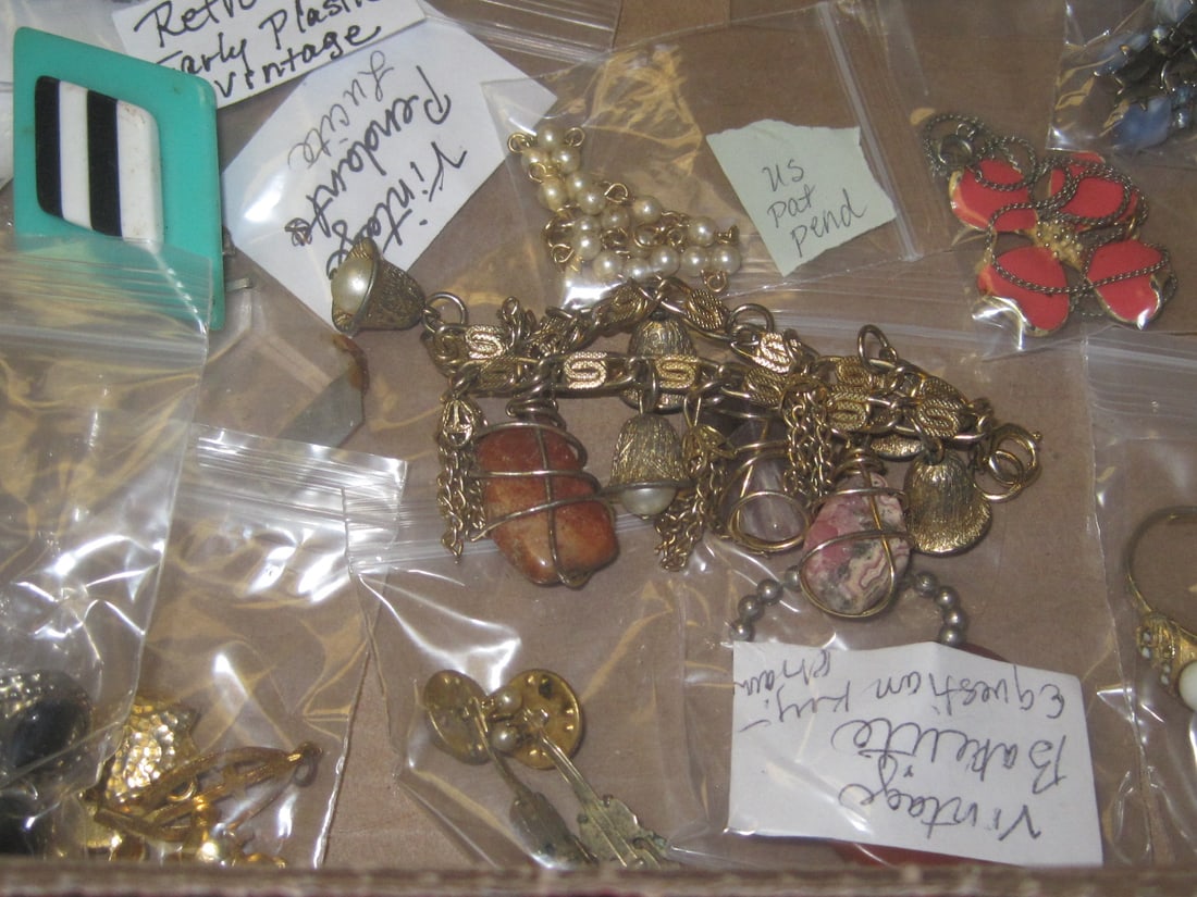 Estate Lot of Jewelry - 6