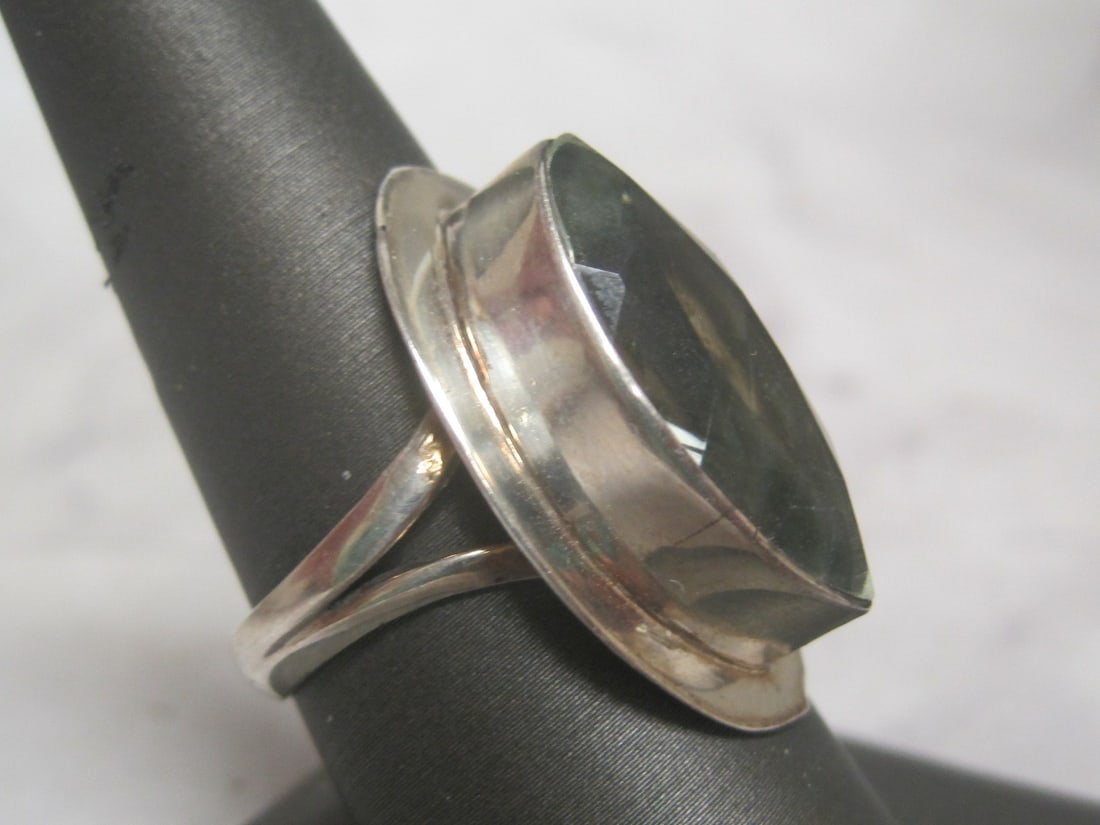 Sterling Silver Ring with Green Quartz Stone - 3