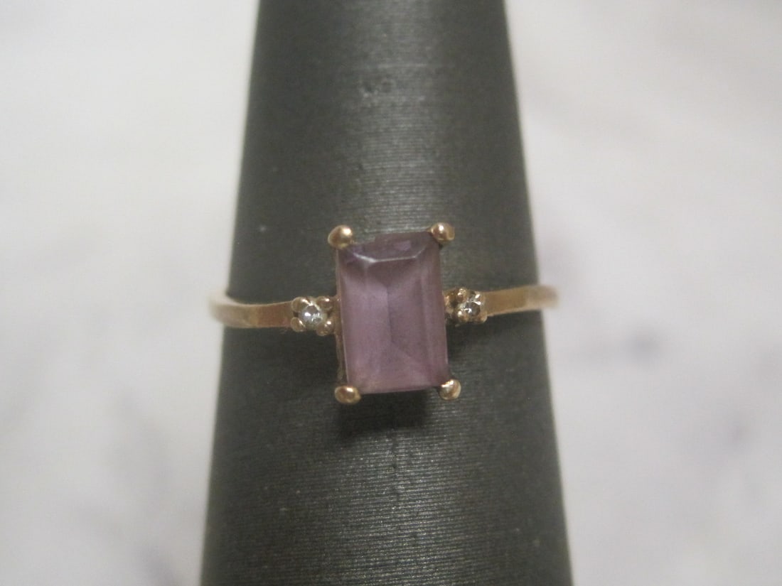 10k Gold Amethyst & Diamond Ring: Weighs 0.7 gram, Size 6