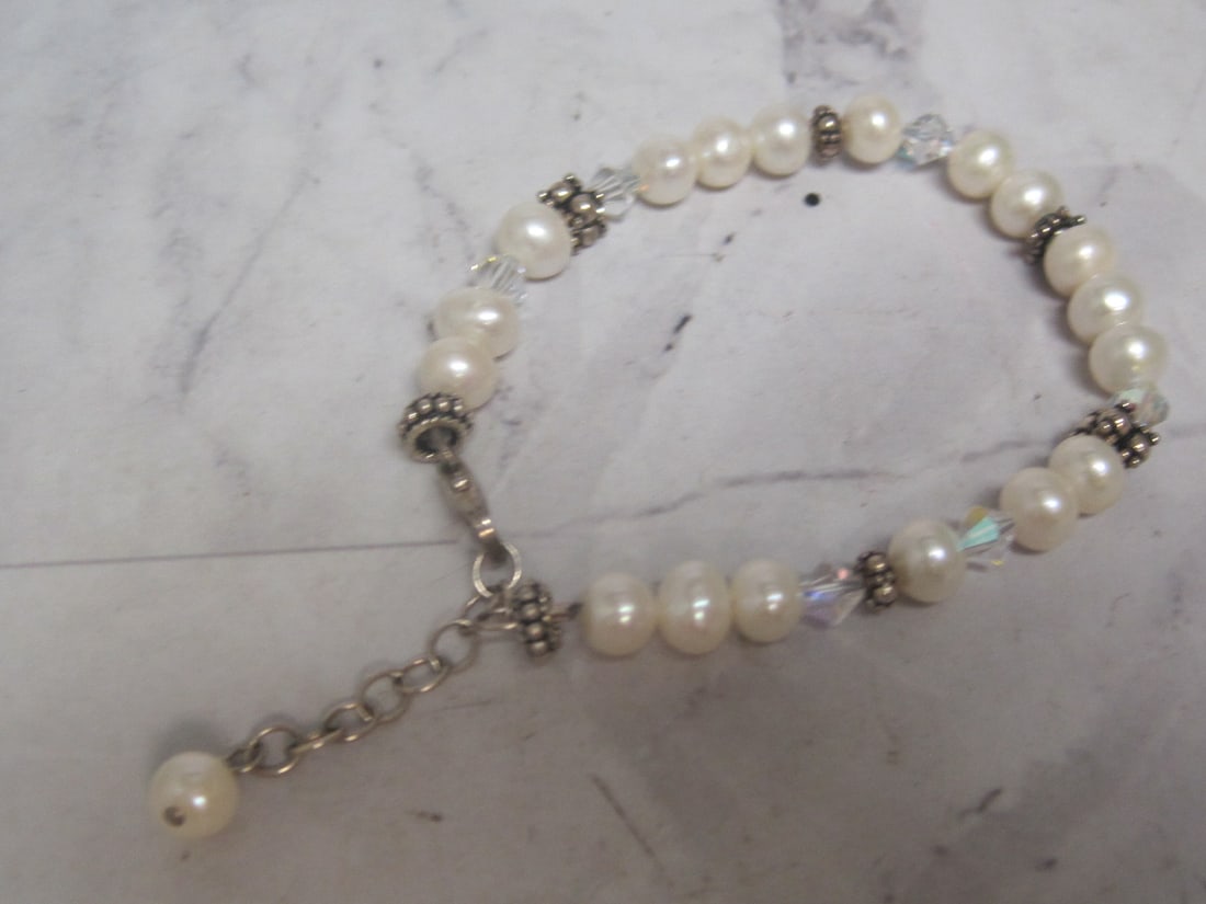 Faux Pearl & Crystal Bracelet with Sterling Silver Clasp: .