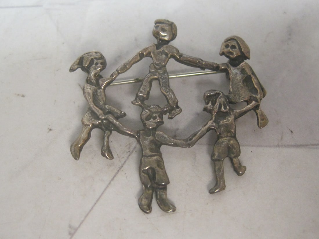 Sterling Silver "Playing Kids" Brooch (1 of 4)