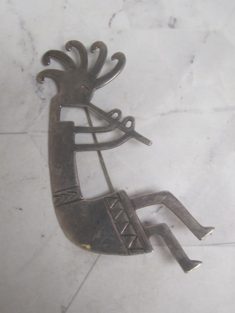 Sterling Silver Kokopelli Southwestern Brooch: Weighs 11.1 grams