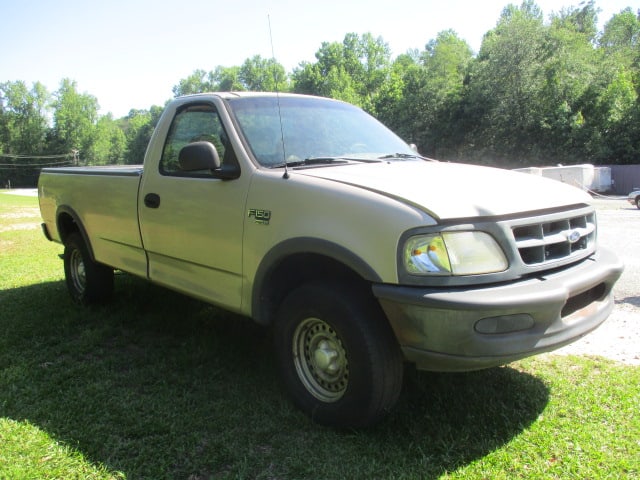 1998 Ford 4 Wheel Drive 4.6 Liter F150 - 3