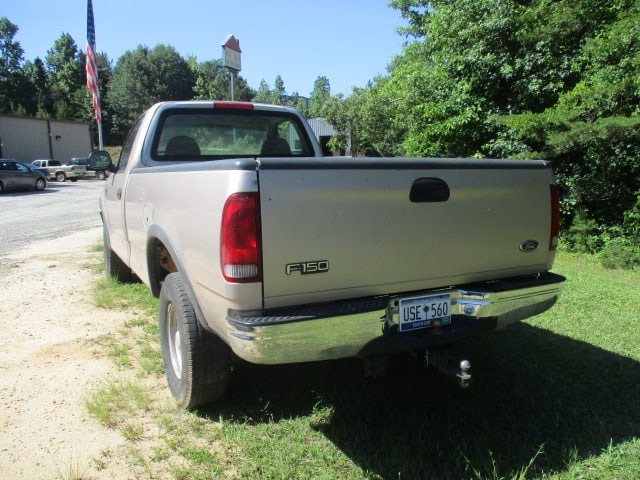1998 Ford 4 Wheel Drive 4.6 Liter F150 - 4