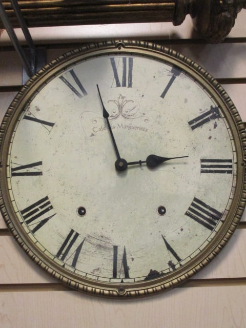 Cafe des Marguerites Quartz Wall Clock: 14"