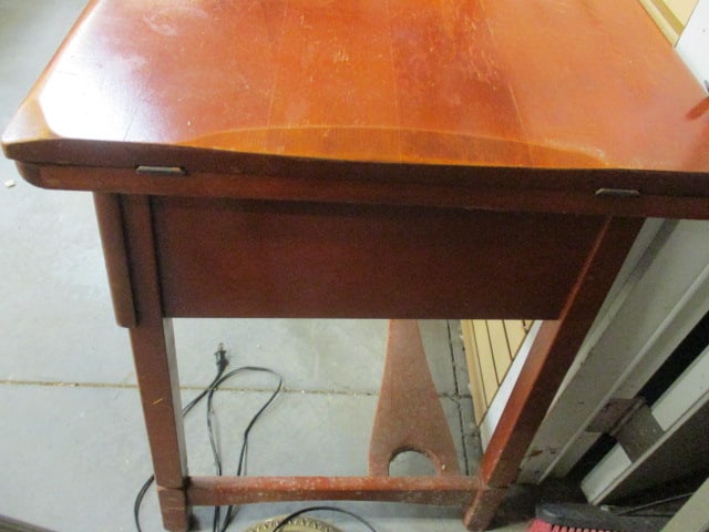 Vintage Kenmore E-6354 Sewing Machine in Flip-Top Wood Cabinet - 12