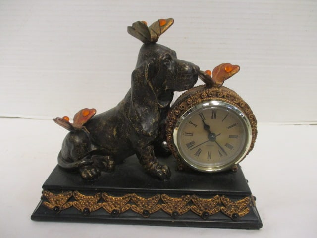 Vintage Cold Cast Bronze Dog Figurine Quartz Mantel Clock: 8" x 7"