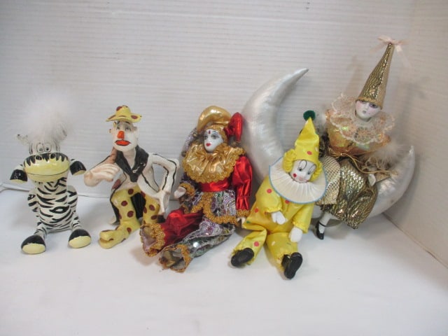 Grouping of Vintage Porcelain Clown Dolls and Figurines: 7" to 12", see pictures and preview for selection and condition