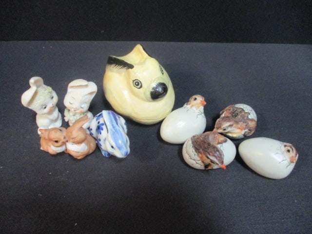 Collection of Vintage Bunny Rabbits and Hatching Chicks Sculptures: see pictures and preview for selection and condition