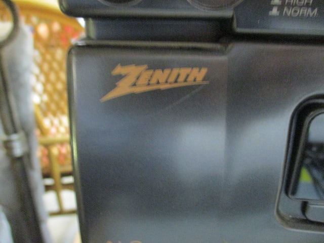 Zenith AM/FM Radio, Dual Cassette Deck, and 21 CD Changer/Player Stereo Tower - 4