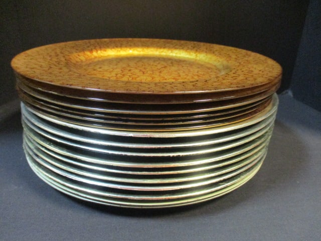 6 Decorative Glass Charger Plates and 10 Lacquer Acrylic Charger Plates (1 of 7)
