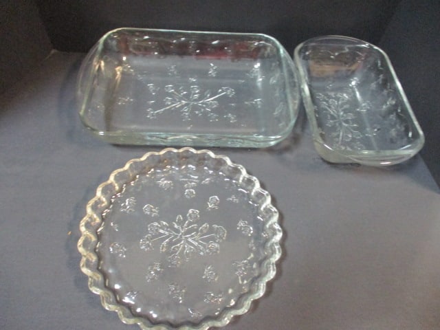 3 Anchor Hocking "Savannah" Clear Glass Baking Dishes (1 of 9)