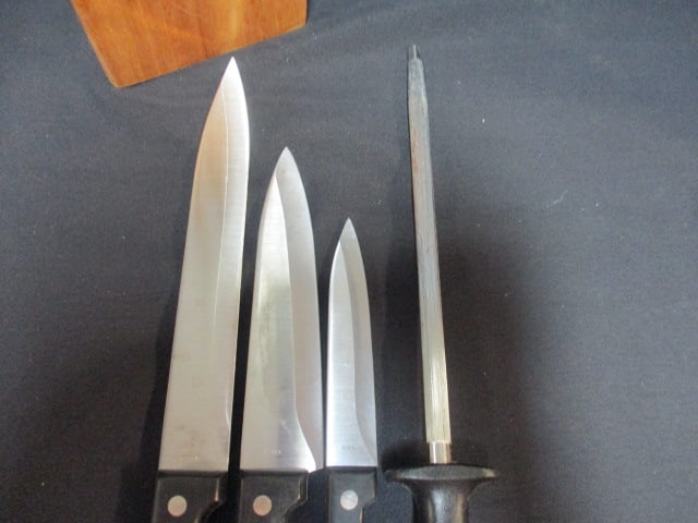 Zepfer International Knife Block with Steak Knives, 3 Kitchen Knives, and - 4