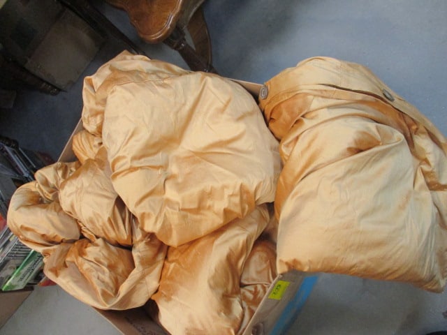 Large Duvet with Silk Cover (1 of 4)