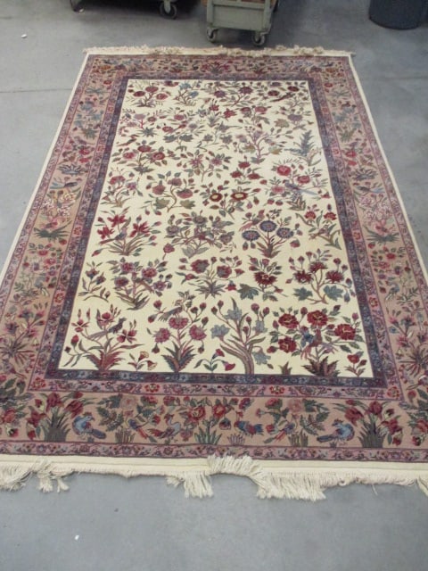 Vintage Woven Area Rug with Fringed Sides: 5'9" x 8'9"