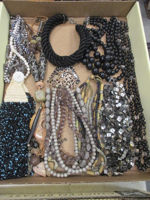 9 Fashion Costume Jewelry Beaded Necklaces: see pictures and preview for selection and condition