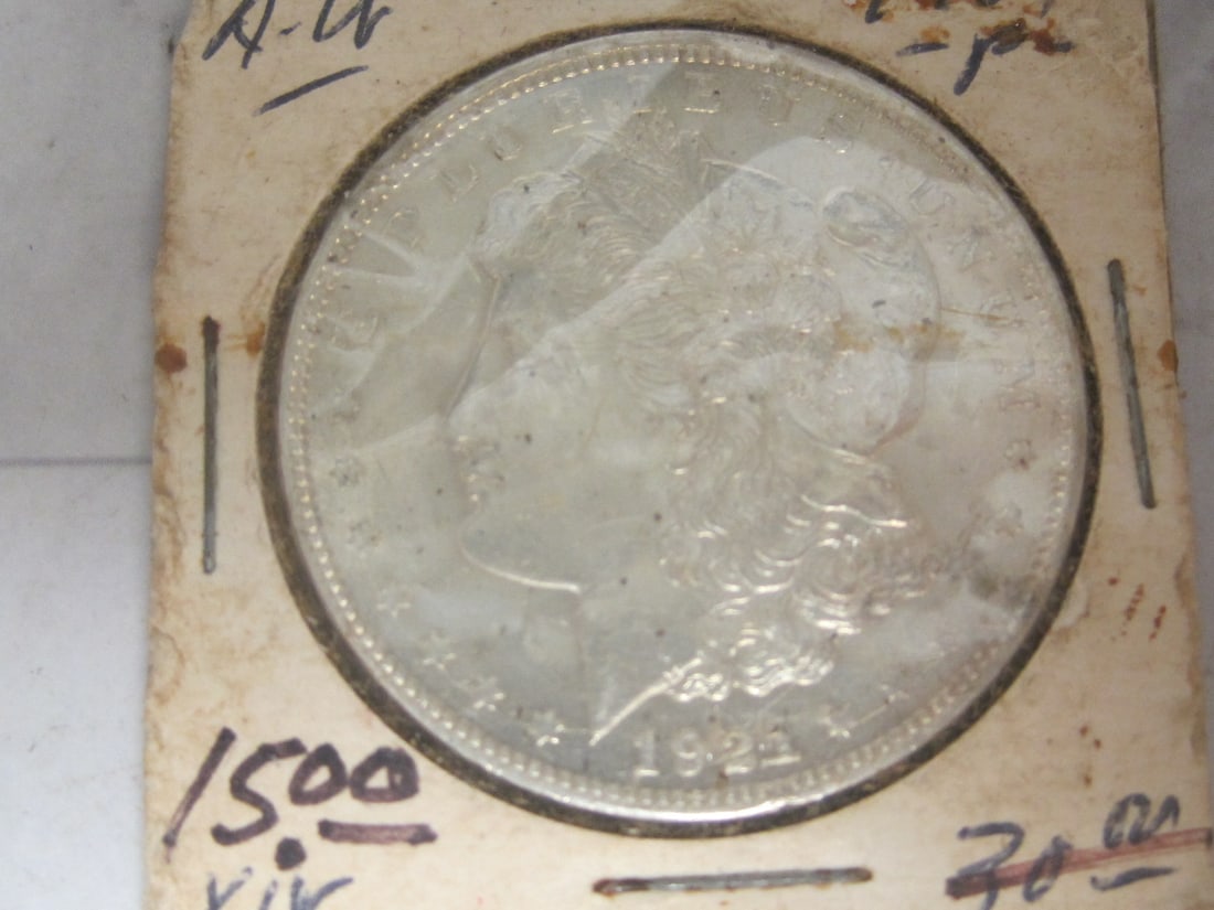 1921 Morgan Silver Dollar: .