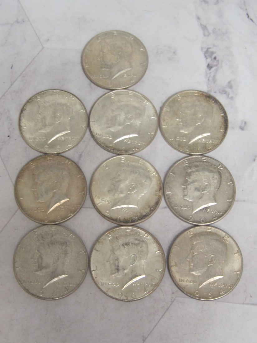 Lot of 10 1964 Kennedy Half Dollars: .