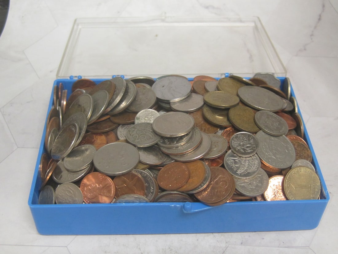 Huge Lot of Foreign Coins (1 of 8)