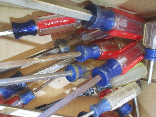 Grouping of Craftsman Screwdrivers - 2