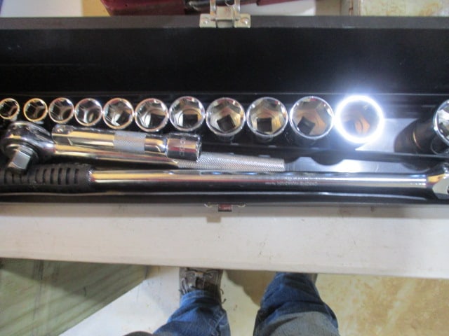 Pittsburgh 1/2" Socket Set and Ratchet Swivel Bar and Extension (1 of 2)