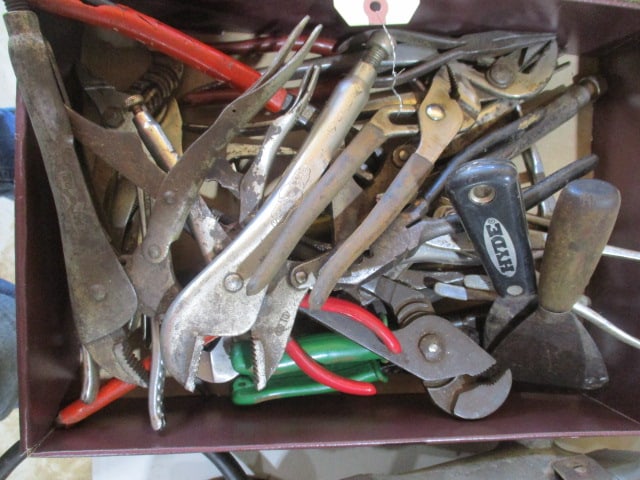 Grouping of Pliers, Vise Grips, Channel Locks, etc.: see pictures and preview for styles