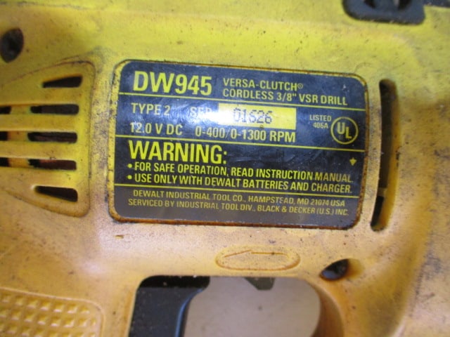 DeWalt DW945 12V Drill/Driver with Charger - 2