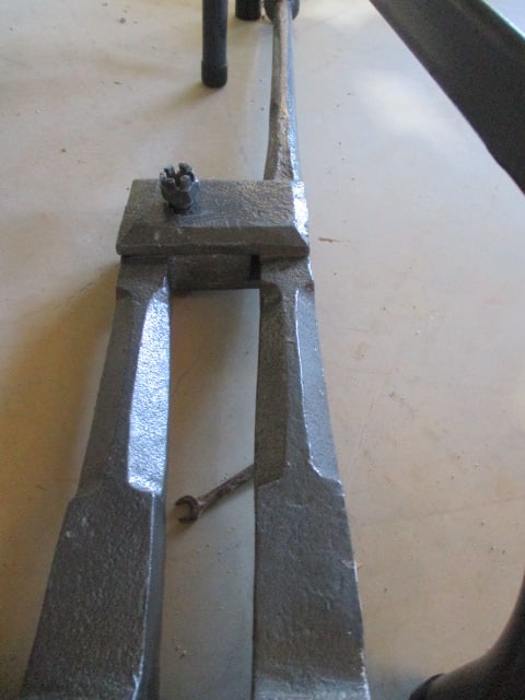Blacksmith 5" Post Vise - 3