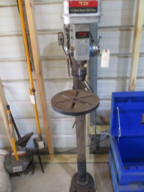 TD 16" Bench Drill Press: powers on