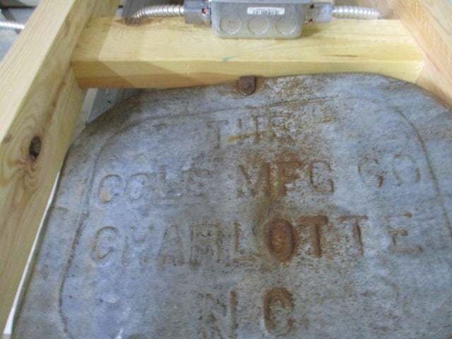 The Cole FMG. Co. Metal Lid