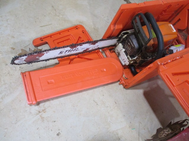 Stihl MS 362 Gas Chain Saw in Husqvarna Carry Case - 3