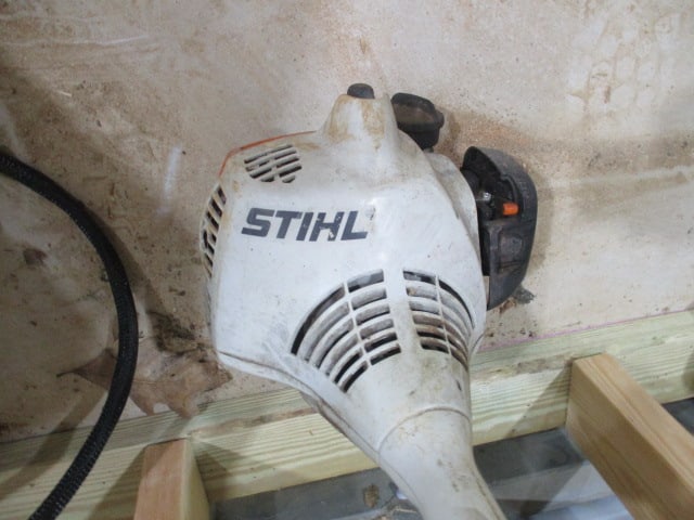 Stihl FS55R Gas String Timmer - 2