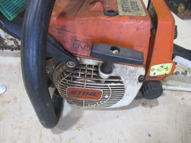 Stihl O26 Gas Chain Saw - 2