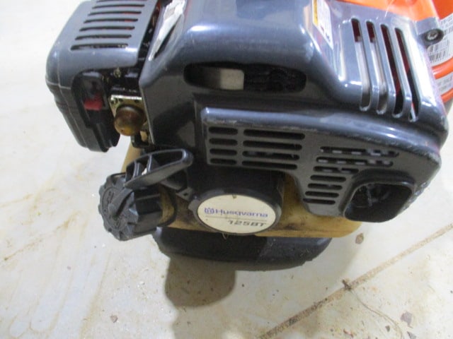 Husqvarna 125BT Gas Blower - 2