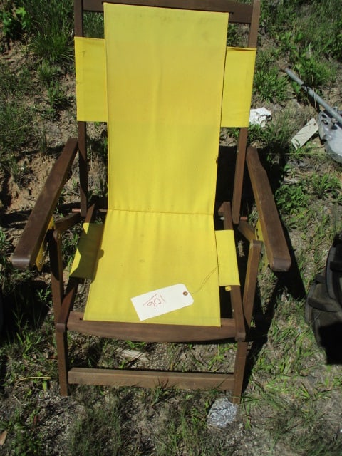 Wood Frame Lounger: Local Pickup Only