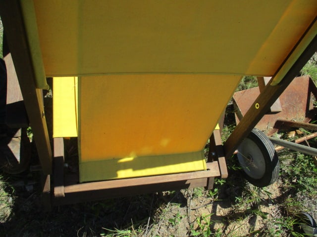 Wood Frame Lounger - 3