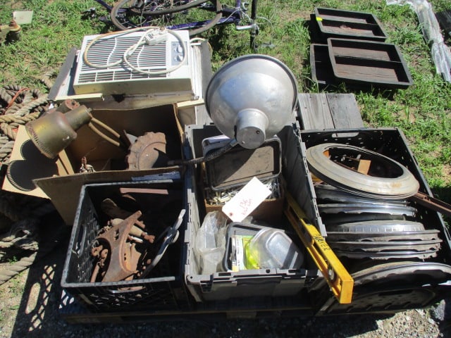 Pallet Lot-Hub Caps, Lamps, Window AC Unit, etc. (1 of 7)