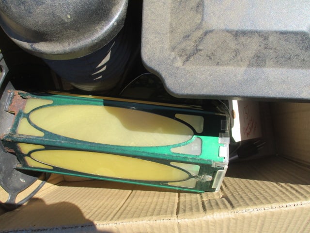Bird Feeder, Planters and Pots: see pictures and preview, Local Pickup Only