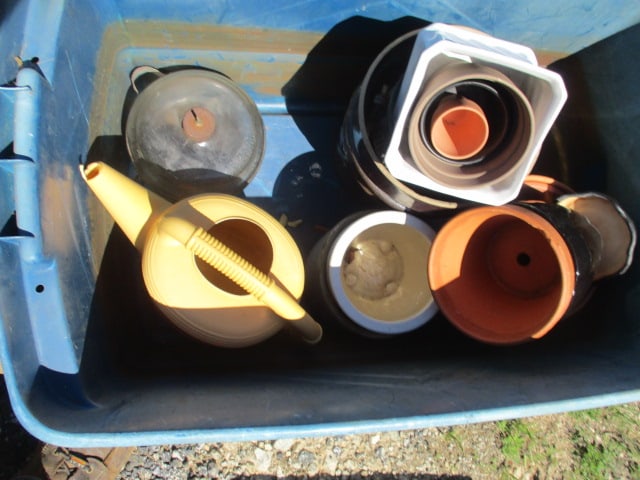 Bird Feeder, Planters and Pots - 4