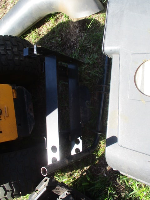 Cub Cadet LT1c42 with Bagger - 9