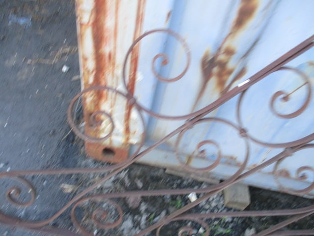 4' and 7' Wrought Iron Scroll Design Hand Rail - 3