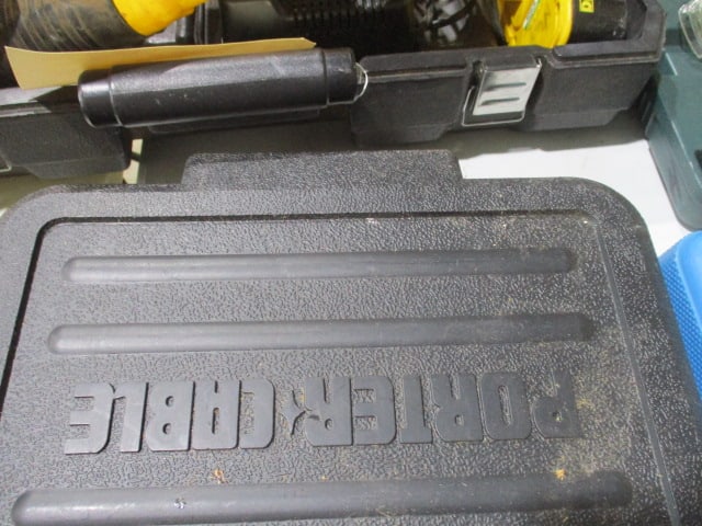 Porter Cable Pneumatic Finish Nailer - 2
