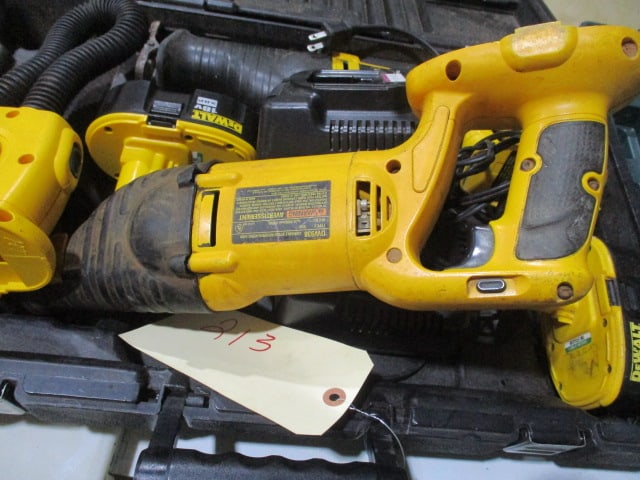 Dewalt Reciprocating Saw w/Light - 6