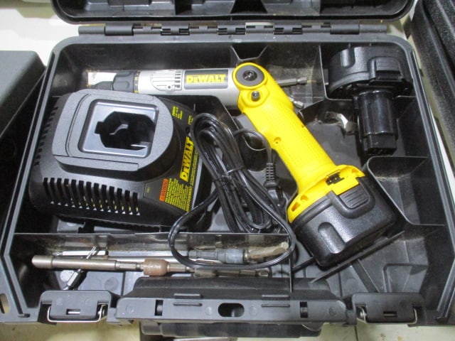 Dewalt Battery Operated Flexible Drill 7.2V (1 of 5)
