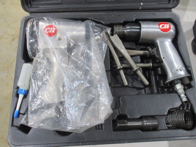 Campbell Hausfeld Pneumatic Impact Driver: .