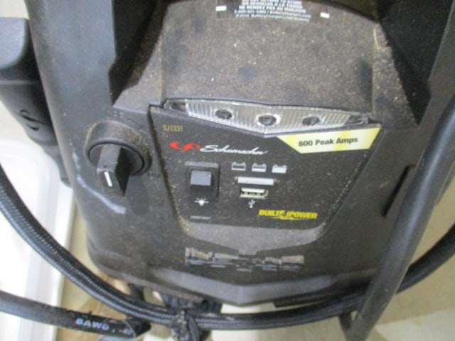 Shumacher Electric Air Compressor & Digital Tire Gauge - 2