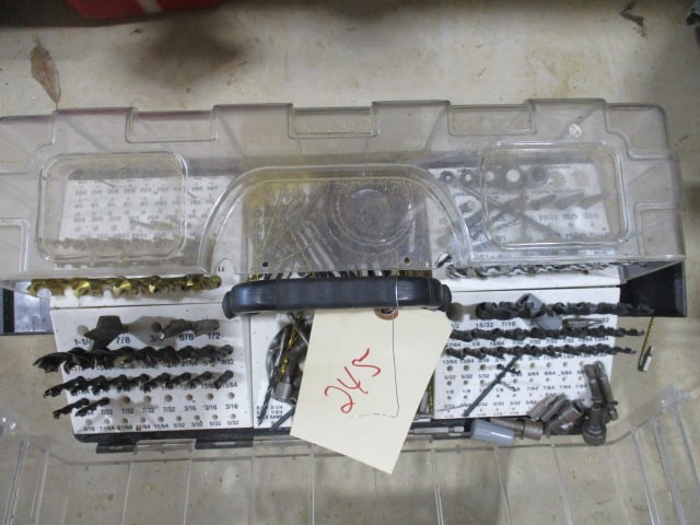 Chicago Power Tools 300+PC Power Drill Accessory Set in Case: a few pieces may be missing